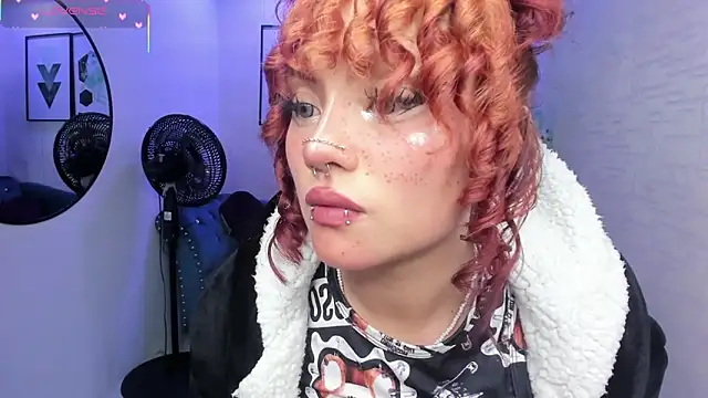 Snapshot of Theia_moon chatting on November 2025 05:02:02 AM Theia moon online show from November 2025 05:02:02 AM