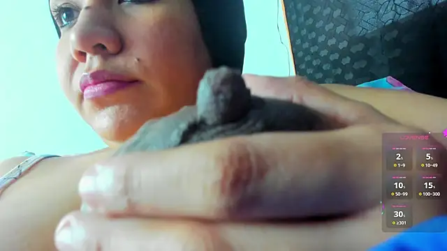 Venus Blackk online show from February 2025 10:20:02 PM