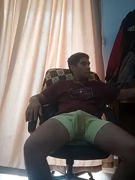 estudiante69 online show from January 2025 07:53:01 PM