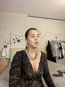 Snapshot of MiraMiss chatting on February 2025 04:42:01 AM MiraMiss online show from February 2025 04:42:01 AM