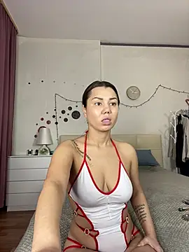 Snapshot of MiraMiss chatting on February 2025 10:10:01 AM MiraMiss online show from February 2025 10:10:01 AM