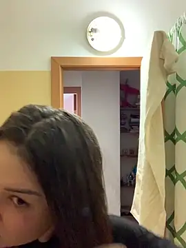 Snapshot of MiraMiss chatting on October 2025 07:18:01 AM MiraMiss online show from October 2025 07:18:01 AM