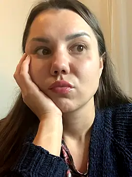 Snapshot of MiraMiss chatting on November 2025 08:33:02 PM MiraMiss online show from November 2025 08:33:02 PM