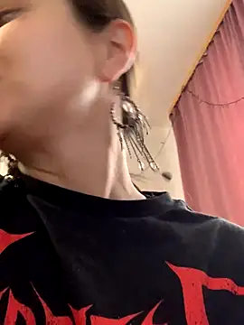 Snapshot of MiraMiss chatting on November 2025 08:35:02 AM MiraMiss online show from November 2025 08:35:02 AM