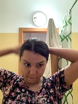 Snapshot of MiraMiss chatting on November 2025 06:56:02 AM MiraMiss online show from November 2025 06:56:02 AM