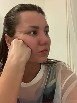 MiraMiss online show from March 2026 07:42:02 PM