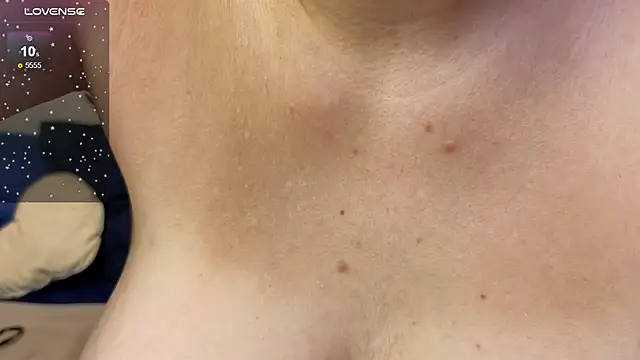 Snapshot of BritneyLix chatting on September 2025 11:33:02 AM BritneyLix online show from September 2025 11:33:02 AM