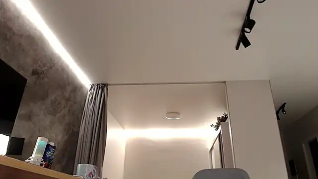 KissMyVibe online show from December 2024 12:01:01 AM