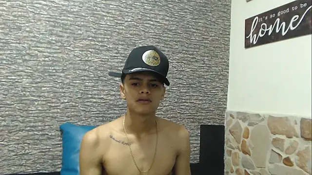 Snapshot of Billy_zander chatting on January 2025 01:14:02 PM Billy zander online show from January 2025 01:14:02 PM