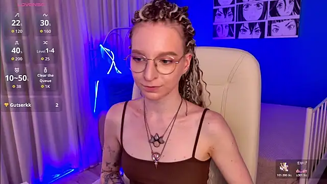Snapshot of VioletShine chatting on June 2026 01:21:02 PM VioletShine online show from June 2026 01:21:02 PM