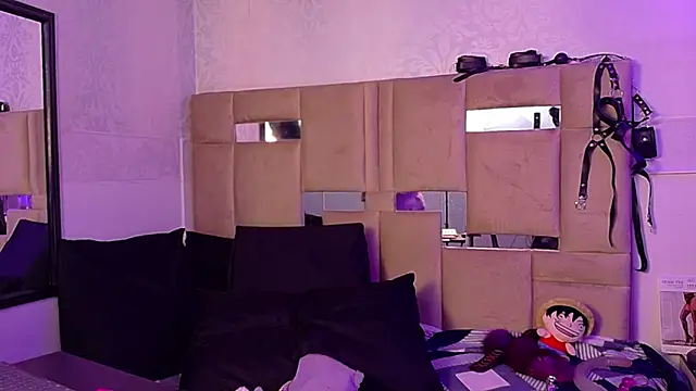 Snapshot of Queenjenn__ chatting on March 2026 05:34:01 AM Queenjenn online show from March 2026 05:34:01 AM