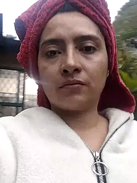 Snapshot of SarayMoorex_ chatting on October 2025 10:47:01 PM SarayMoorex online show from October 2025 10:47:01 PM