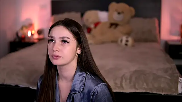 VixenAmour online show from November 2025 02:37:02 AM