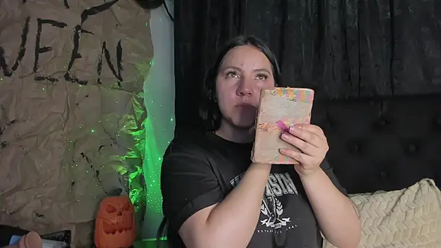 jenifer  power10 online show from October 2025 09:38:01 PM