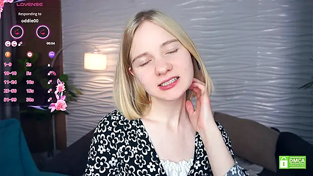 Snapshot of OdelinaFicken chatting on November 2025 04:23:02 AM OdelinaFicken online show from November 2025 04:23:02 AM