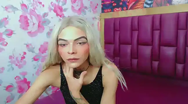 Luna and valery online show from January 2025 07:43:01 PM