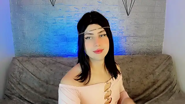 Snapshot of Oxana-Novikov chatting on April 2026 08:22:01 PM Oxana-Novikov online show from April 2026 08:22:01 PM
