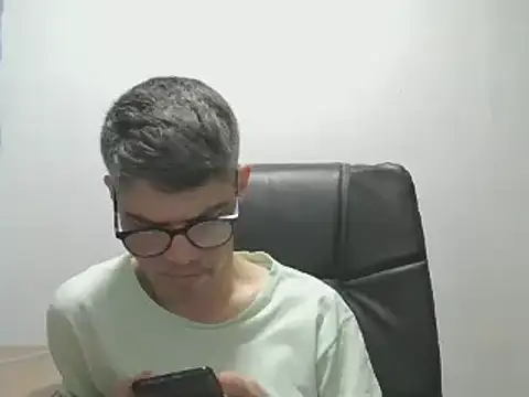 Snapshot of DiGabriel chatting on December 2024 03:58:01 PM DiGabriel online show from December 2024 03:58:01 PM