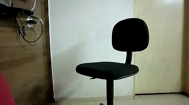 Snapshot of DiGabriel chatting on December 2024 12:12:01 AM DiGabriel online show from December 2024 12:12:01 AM