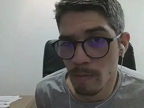 Snapshot of DiGabriel chatting on September 2025 06:30:02 PM DiGabriel online show from September 2025 06:30:02 PM