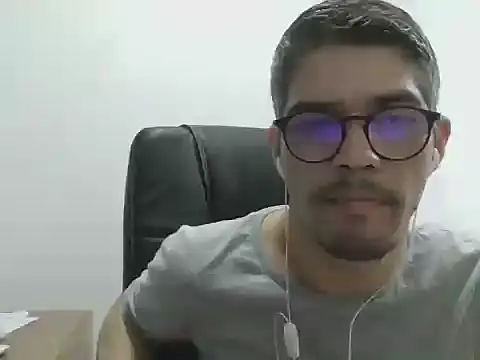 Snapshot of DiGabriel chatting on September 2025 06:35:01 AM DiGabriel online show from September 2025 06:35:01 AM