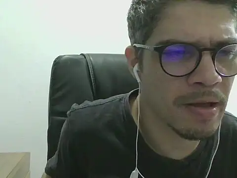 Snapshot of DiGabriel chatting on September 2025 05:30:01 AM DiGabriel online show from September 2025 05:30:01 AM