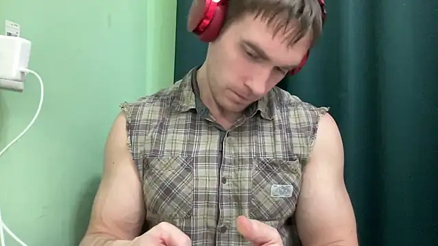 Mrbiceps23 online show from December 2024 08:18:01 PM