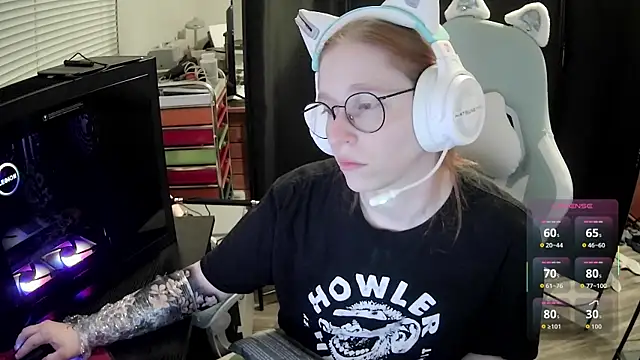 Snapshot of LilyFoxxx chatting on July 2026 05:09:02 AM LilyFoxxx online show from July 2026 05:09:02 AM