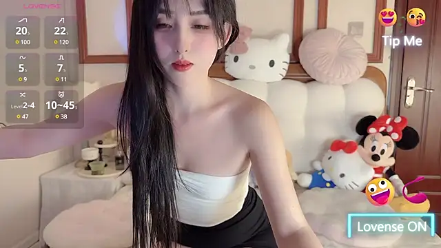 Unique-yiyi online show from January 2025 06:52:01 PM