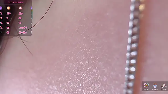 Unique-yiyi online show from November 2025 04:20:02 PM