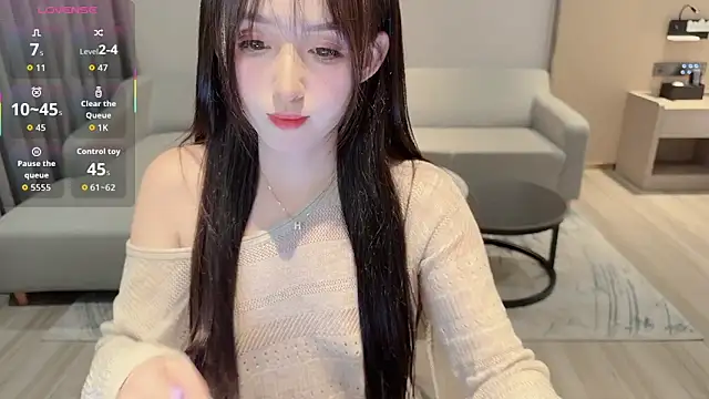 Unique-yiyi online show from November 2025 05:01:02 PM