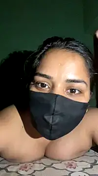 Snapshot of Black_Glow chatting on December 2024 10:46:02 AM Black Glow online show from December 2024 10:46:02 AM