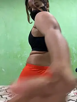 Snapshot of Black_Glow chatting on January 2025 12:58:01 PM Black Glow online show from January 2025 12:58:01 PM