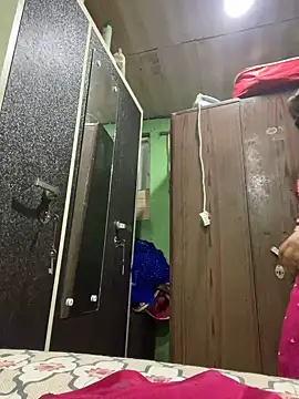 Snapshot of Black_Glow chatting on January 2025 05:11:02 PM Black Glow online show from January 2025 05:11:02 PM