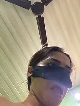 Snapshot of Black_Glow chatting on January 2025 12:13:01 PM Black Glow online show from January 2025 12:13:01 PM