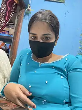 Snapshot of Black_Glow chatting on February 2025 04:46:02 PM Black Glow online show from February 2025 04:46:02 PM