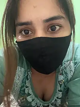 Snapshot of Black_Glow chatting on March 2025 05:46:01 PM Black Glow online show from March 2025 05:46:01 PM