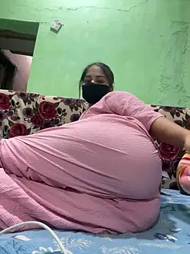 Snapshot of Black_Glow chatting on March 2025 02:37:02 PM Black Glow online show from March 2025 02:37:02 PM