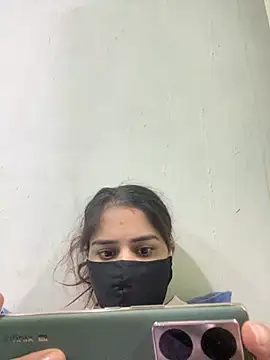 Snapshot of Black_Glow chatting on March 2025 06:07:01 PM Black Glow online show from March 2025 06:07:01 PM