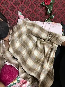 Snapshot of Black_Glow chatting on December 2025 10:02:01 AM Black Glow online show from December 2025 10:02:01 AM