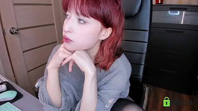 ElizaNik  online show from May 2026 11:23:04 PM