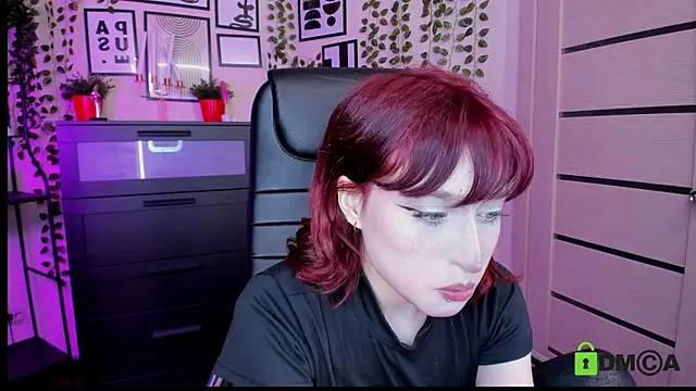 Snapshot of ElizaNik_ chatting on July 2026 10:42:02 PM ElizaNik online show from July 2026 10:42:02 PM