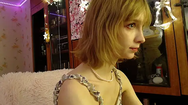 cloudgirrl online show from January 2025 10:15:01 PM