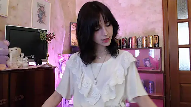 Snapshot of cloudgirrl chatting on March 2026 11:43:02 AM cloudgirrl online show from March 2026 11:43:02 AM