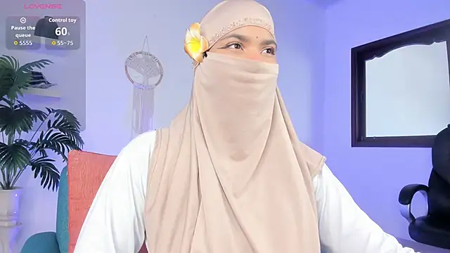 Snapshot of saray_halam chatting on October 2025 06:17:02 PM saray halam online show from October 2025 06:17:02 PM