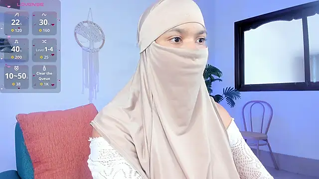 Snapshot of saray_halam chatting on November 2025 06:19:02 PM saray halam online show from November 2025 06:19:02 PM