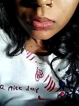 Snapshot of Shivani_Tivari chatting on January 2025 10:17:02 AM Shivani Tivari online show from January 2025 10:17:02 AM