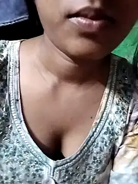 Snapshot of Shivani_Tivari chatting on January 2025 06:17:01 AM Shivani Tivari online show from January 2025 06:17:01 AM