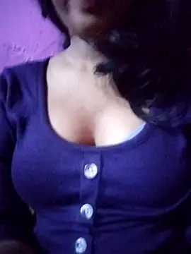 Snapshot of Shivani_Tivari chatting on January 2025 06:25:01 PM Shivani Tivari online show from January 2025 06:25:01 PM