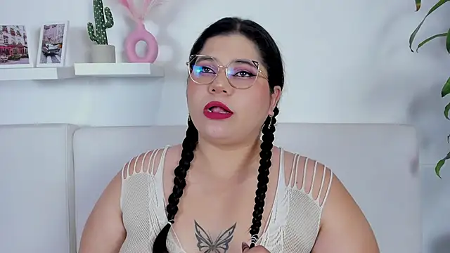 Snapshot of Meli_Meli chatting on February 2025 09:19:01 PM Meli Meli online show from February 2025 09:19:01 PM